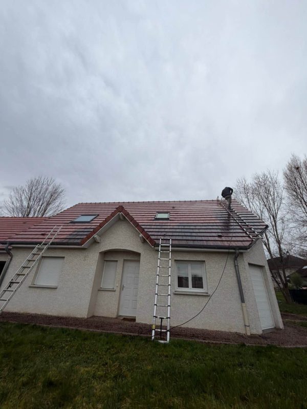 Réalisation : gouttières nettoyées et remises en état